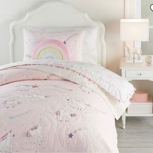 Pottery barn kids twin unicorn quilt set with throw rainbow pillow